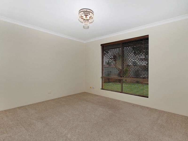 1 Pitta Place, THORNLIE WA 6108, Thornlie - Thumbnail 4