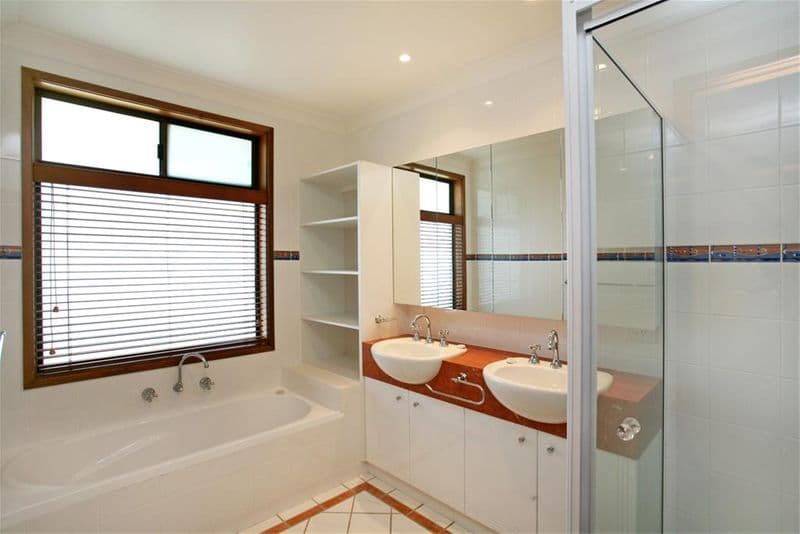 17 Hovea Street, Everton Hills, Everton Hills - Thumbnail 6