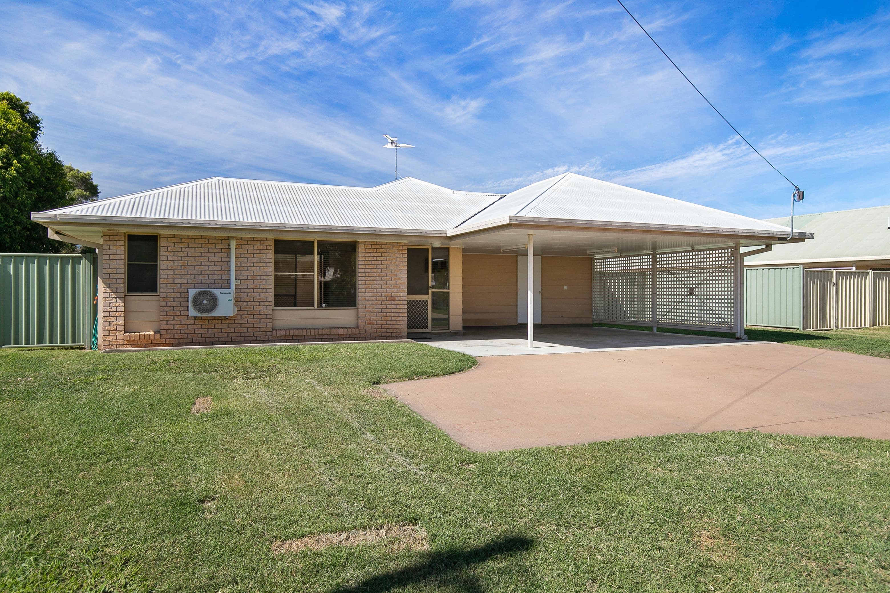 9 Chalmers Crescent, Emerald QLD 4720, Emerald - Image 1