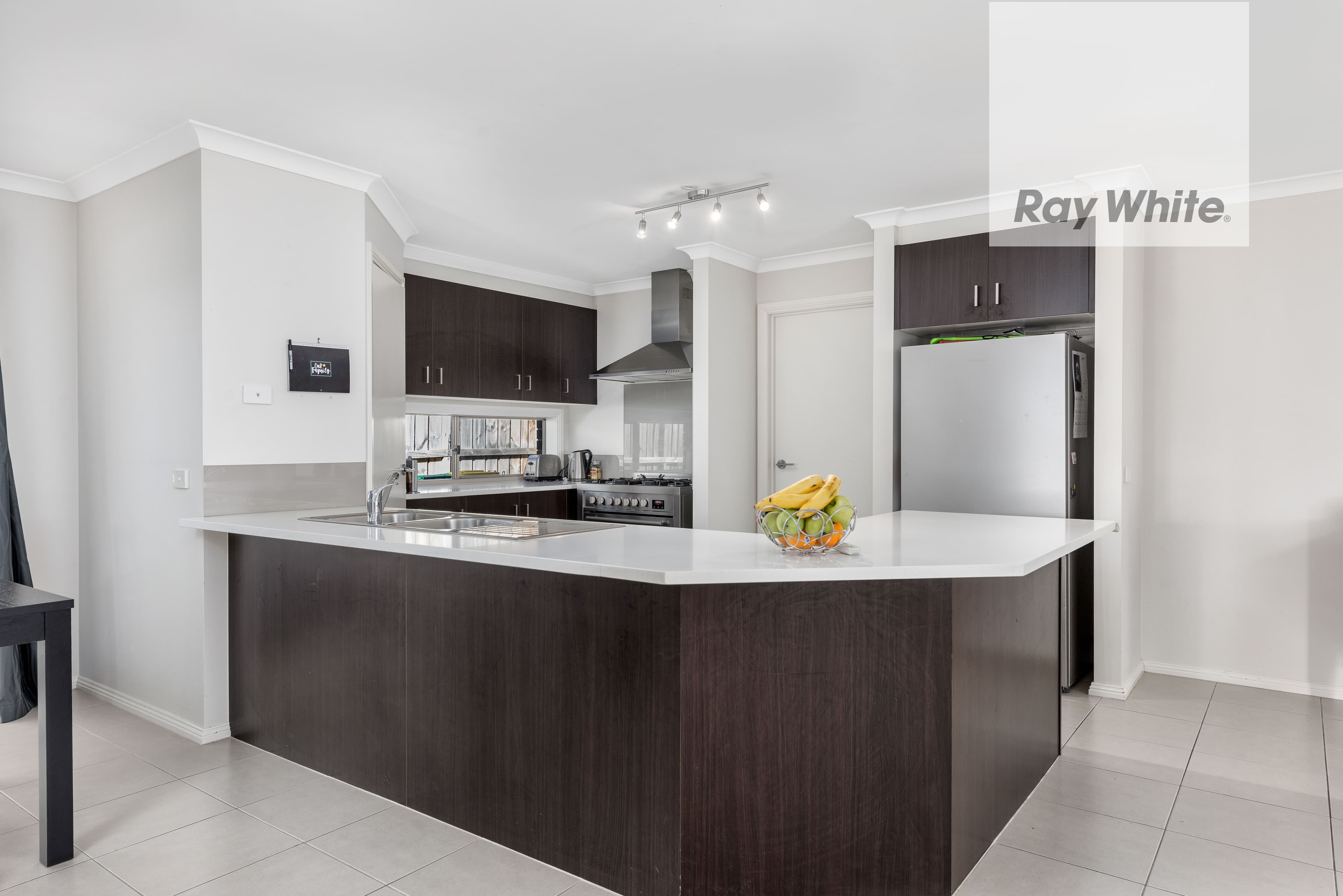 9 Senecio Drive, Doreen VIC 3754, Doreen - Thumbnail 2