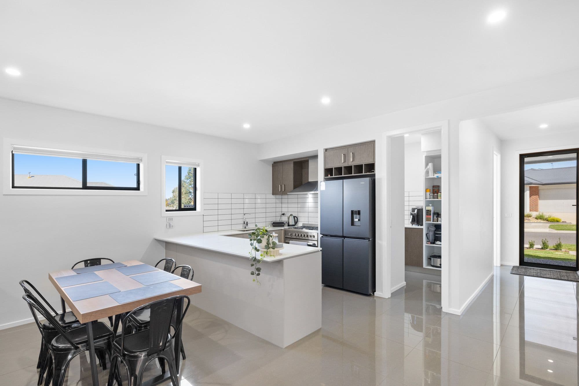 8 Rinella Way, Werribee VIC 3030, Werribee - Thumbnail 4