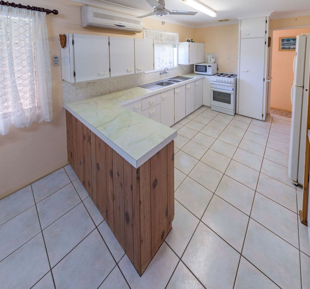 27 Cottell Street, Bundaberg North QLD 4670, Bundaberg North - Thumbnail 7