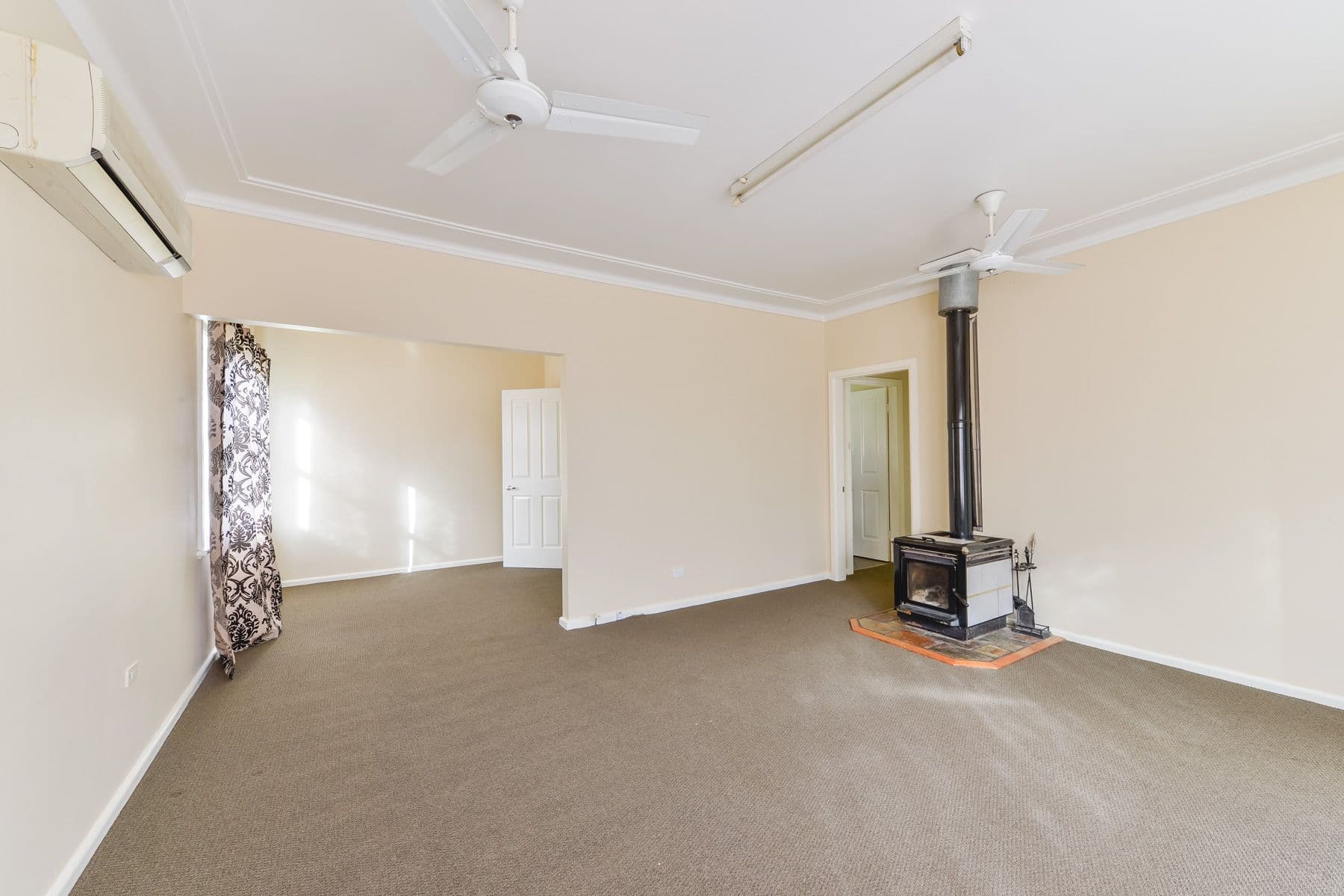 12 Churchill Street, Tamworth NSW 2340, South Tamworth - Thumbnail 3