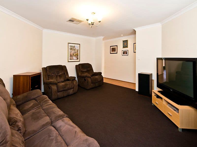 31 Urquhart Court, CANNING VALE WA 6155, Canning Vale - Thumbnail 6