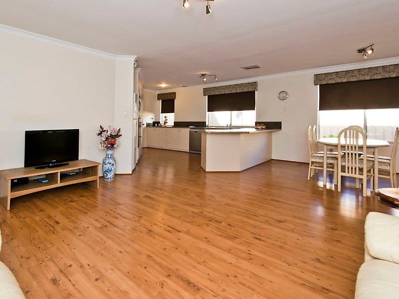 31 Urquhart Court, CANNING VALE WA 6155, Canning Vale - Thumbnail 8