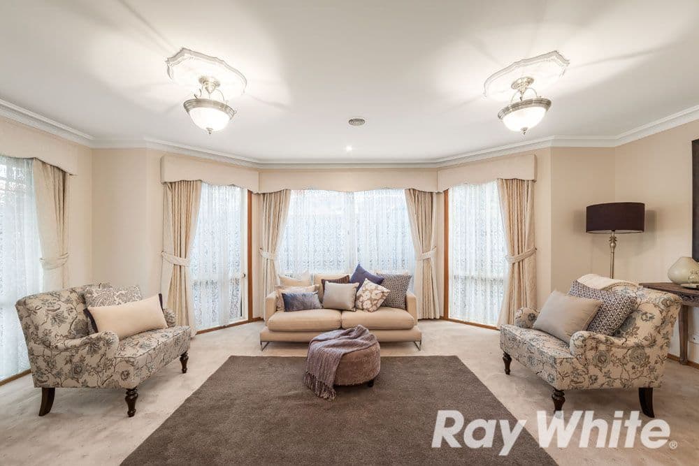 6 Waiora Close, Wantirna South VIC 3152, Wantirna South - Thumbnail 2