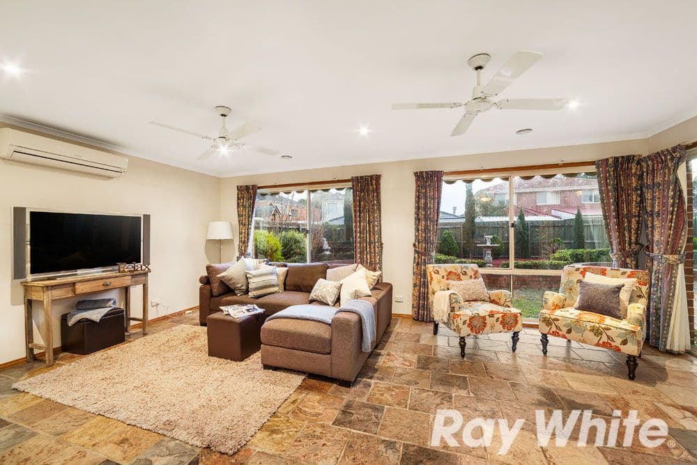 6 Waiora Close, Wantirna South VIC 3152, Wantirna South - Thumbnail 3