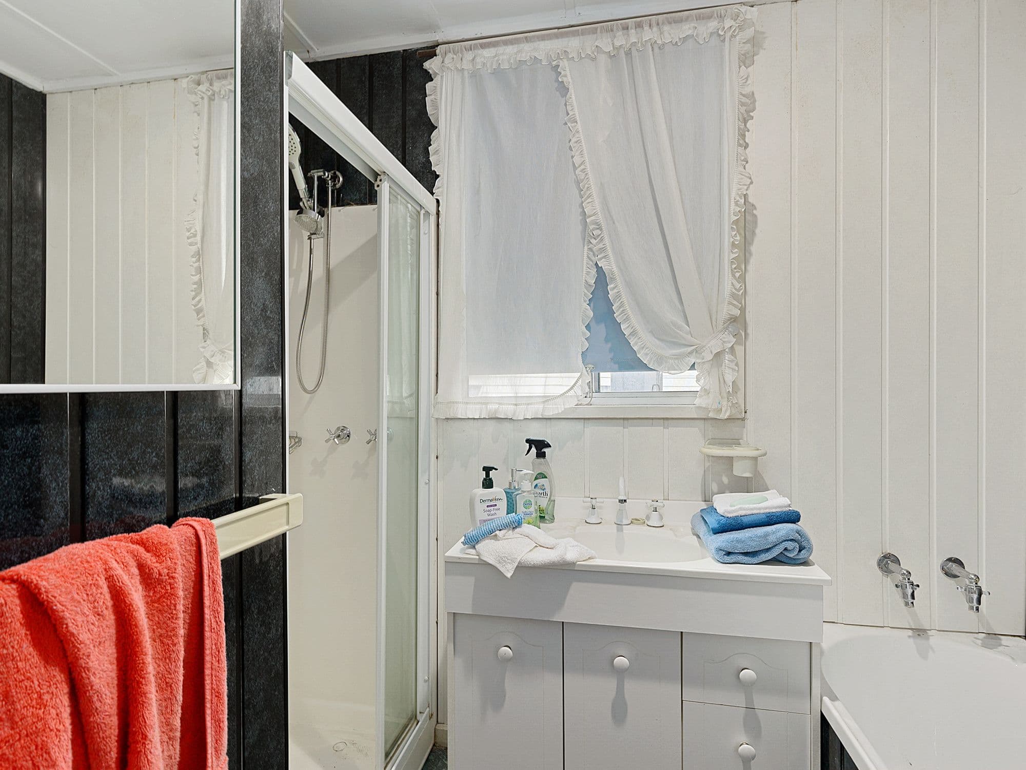 56 Oak Street, Seymour VIC 3660, Seymour - Thumbnail 4
