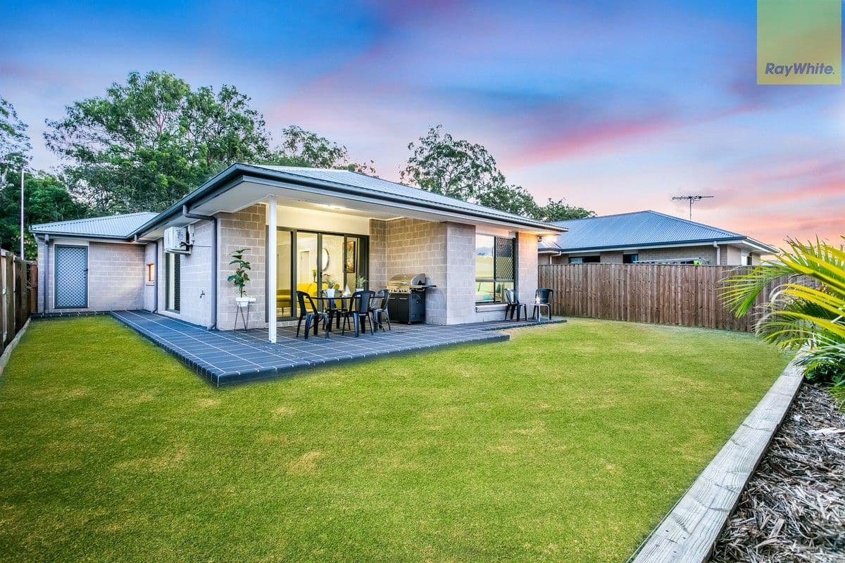 10 Mount Cooroora Street, PARK RIDGE QLD 4125, Park Ridge - Thumbnail 2