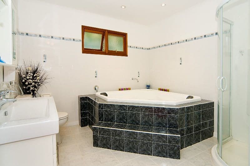 56 Woodlands Avenue, CAMIRA QLD 4300, Camira - Thumbnail 4