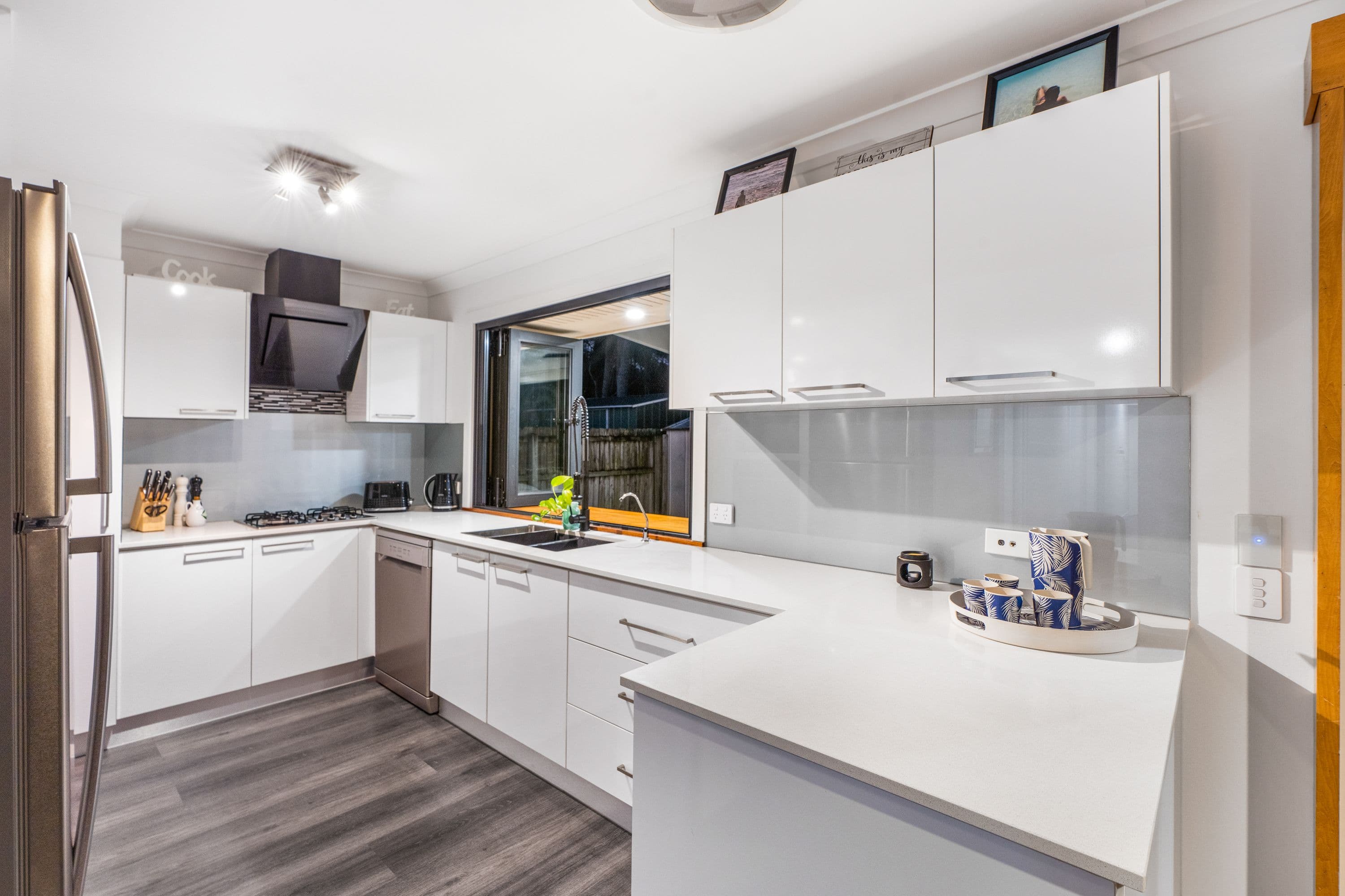 3 Manakin Avenue, Burleigh Waters QLD 4220, Burleigh Waters - Thumbnail 8