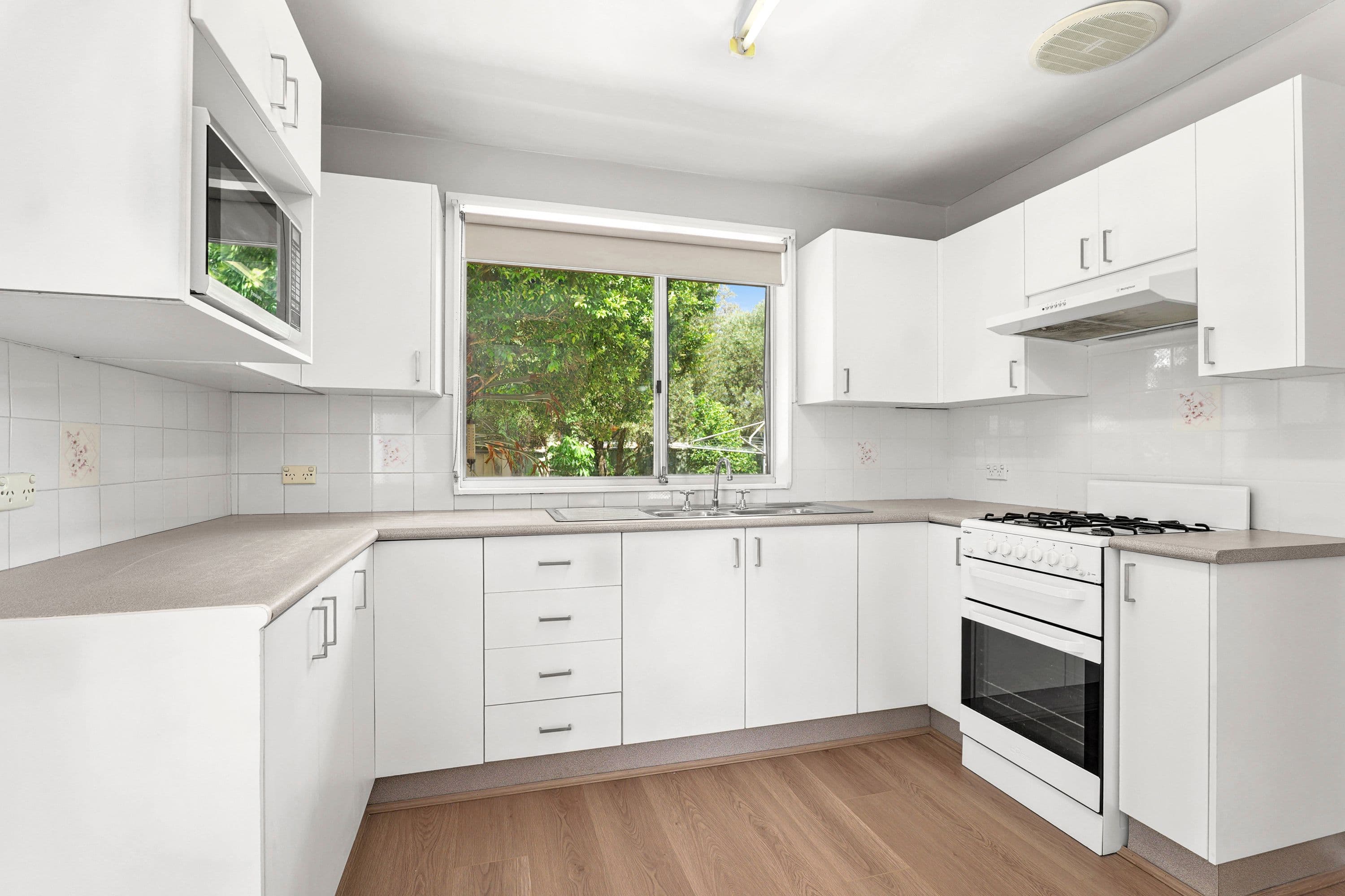 11 Mckellar Crescent, South Windsor NSW 2756, South Windsor - Thumbnail 2