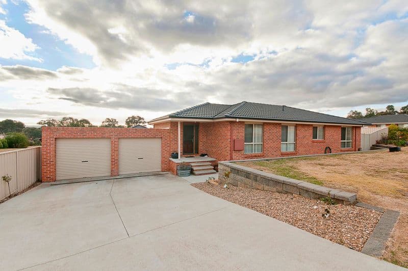 3 Ritchie Place, QUEANBEYAN WEST NSW 2620, Queanbeyan West - Image 1