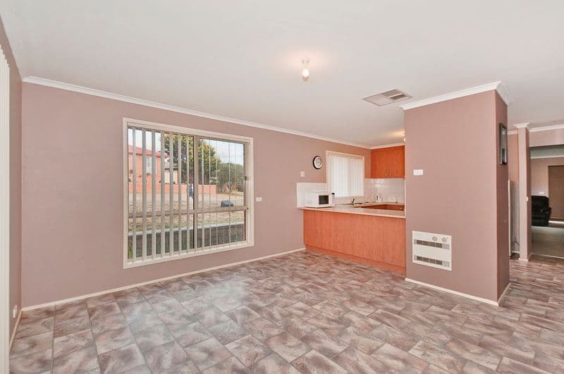 3 Ritchie Place, QUEANBEYAN WEST NSW 2620, Queanbeyan West - Thumbnail 7