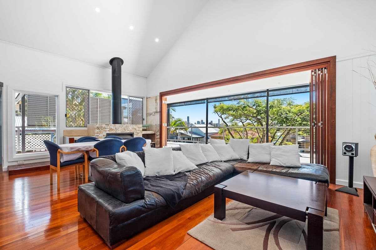 36 Vine Street, Stones Corner QLD 4120, Stones Corner - Thumbnail 2