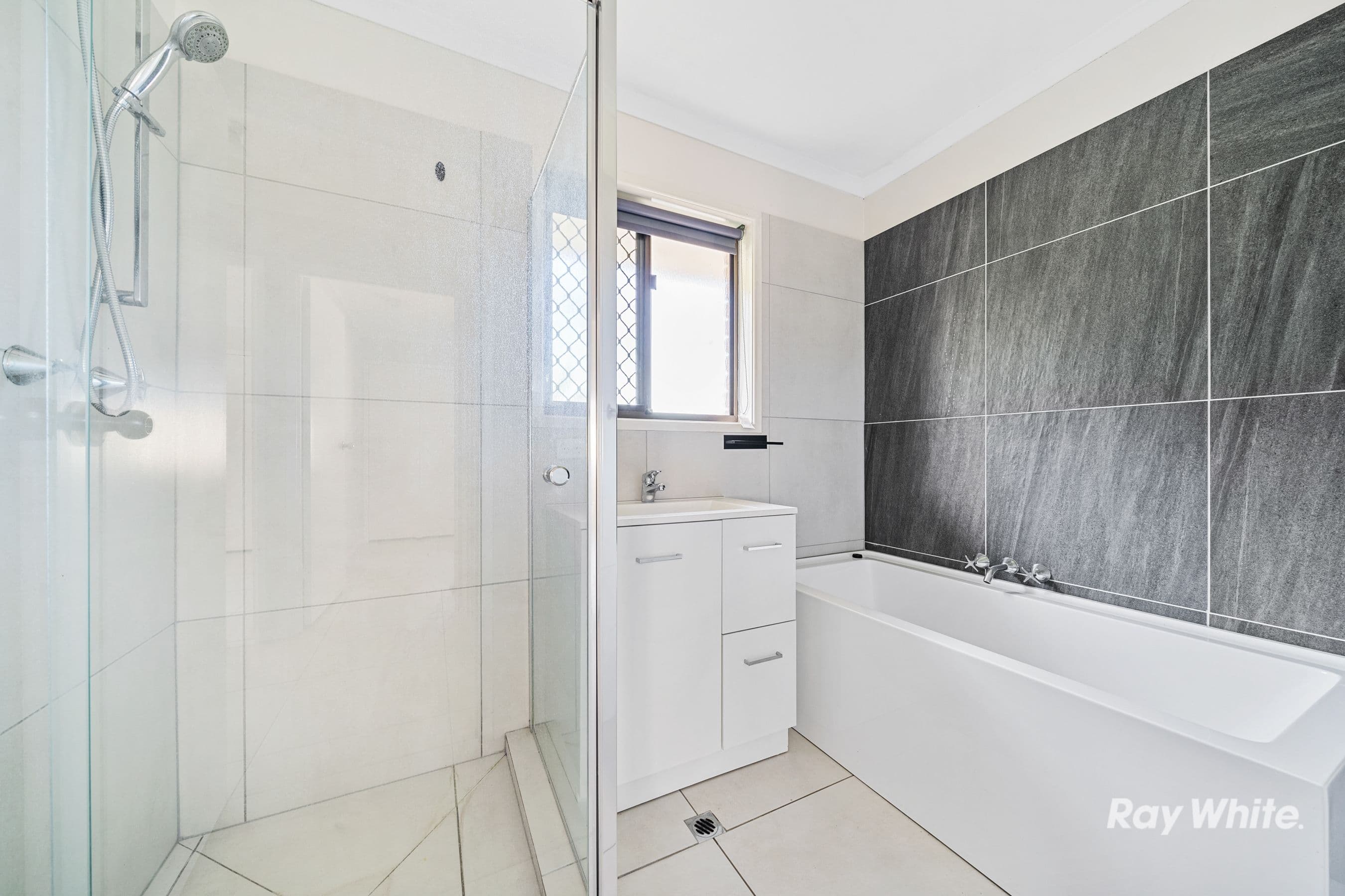 2 Lindner Close, Eagleby QLD 4207, Eagleby - Thumbnail 3