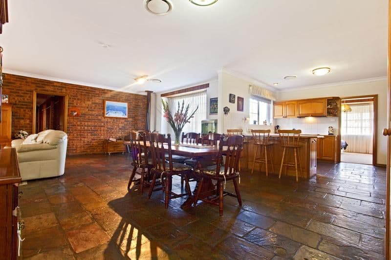 104 Kelvin Park Drive, BRINGELLY NSW 2556, Bringelly - Thumbnail 5