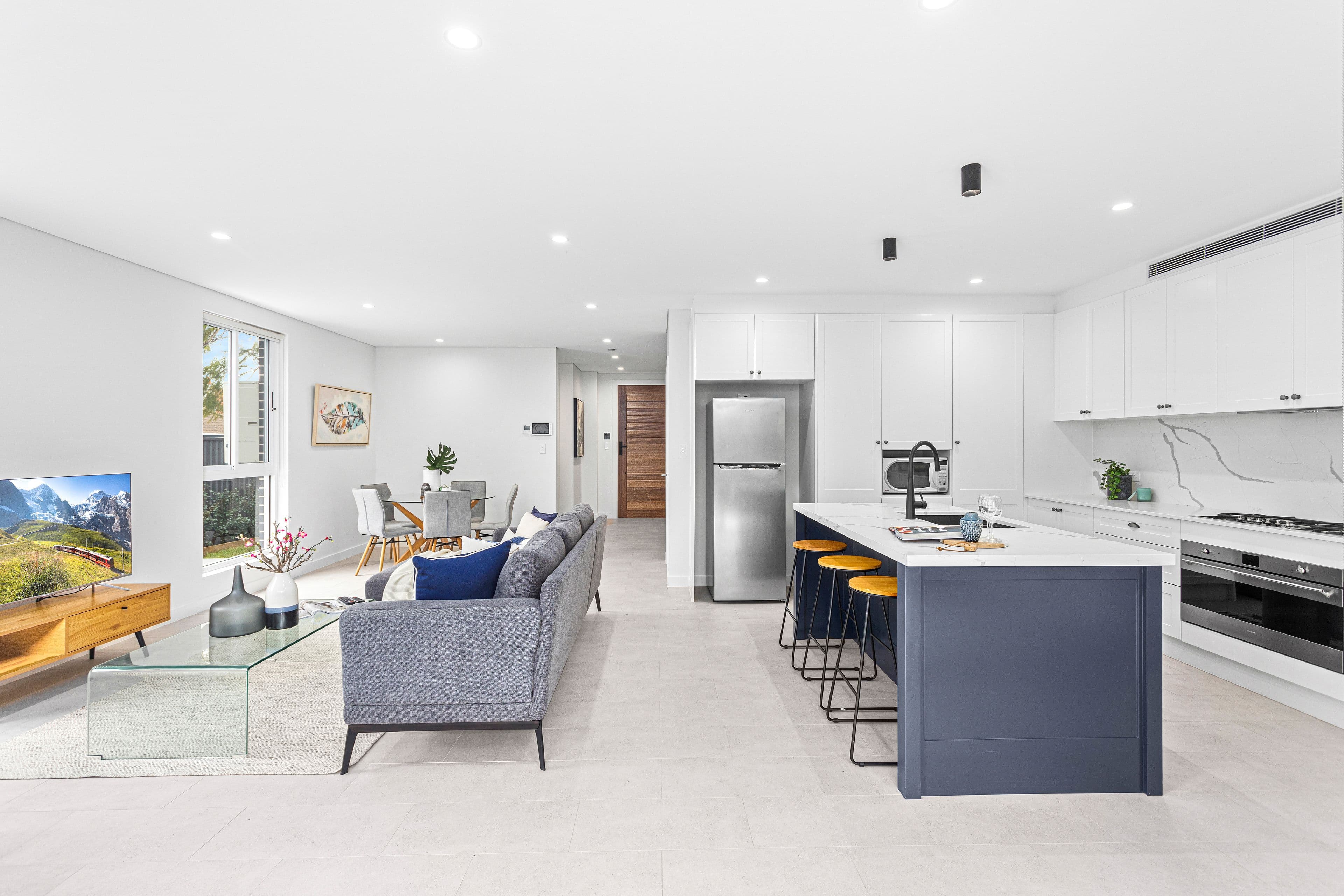 10 Kings Road, BRIGHTON-LE-SANDS NSW 2216, Brighton-Le-Sands - Thumbnail 2