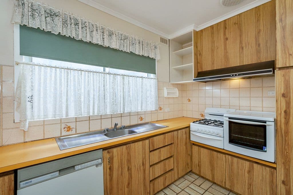 27  Falcon Road, MACLEOD VIC 3085, Macleod - Thumbnail 5