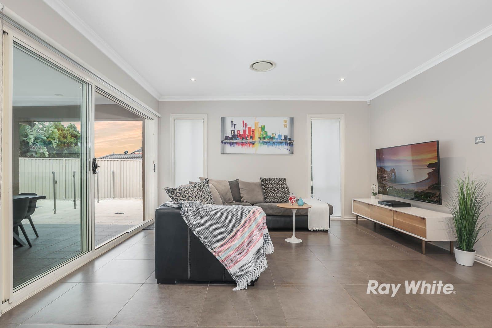 4 Melvey Place, Castle Hill - Thumbnail 4