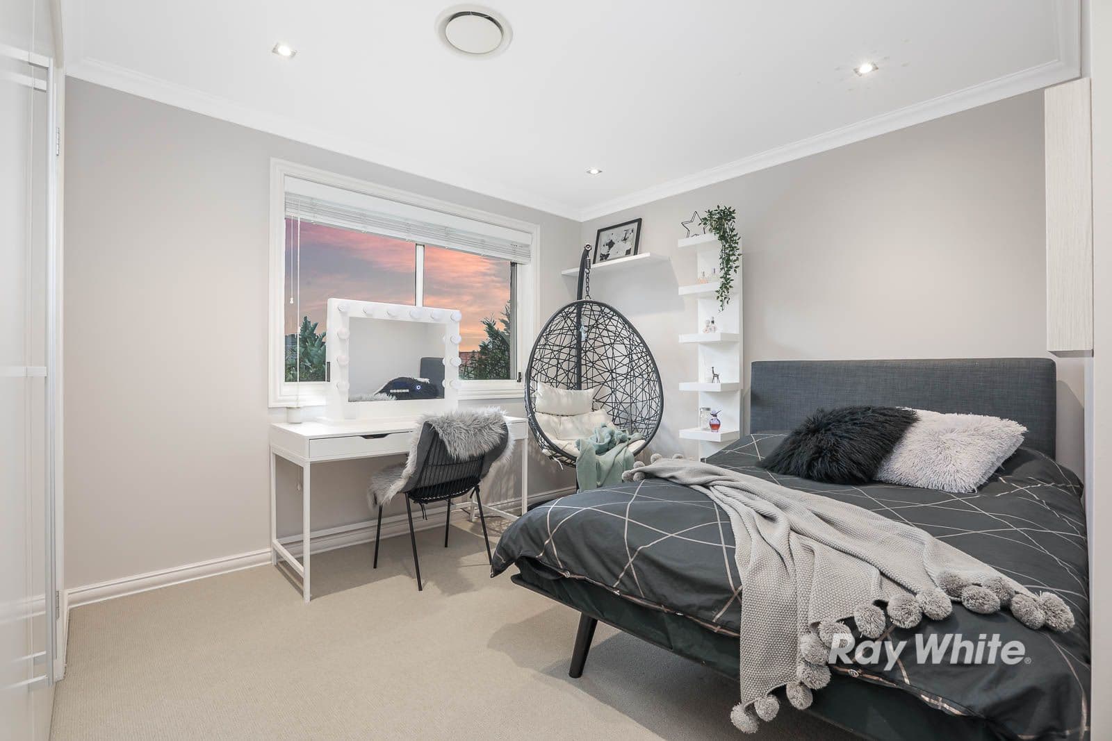 4 Melvey Place, Castle Hill - Thumbnail 8