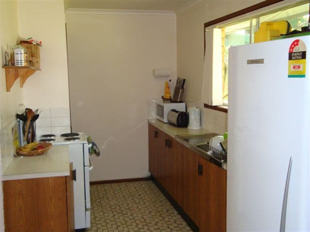8 Lapoinya Crescent, WARANA QLD 4575, Warana - Thumbnail 3