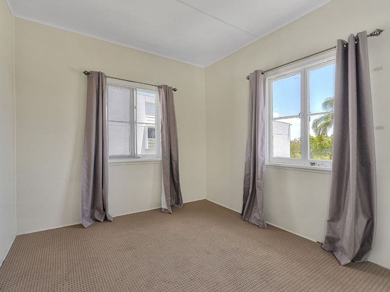 16 Warraba Avenue, Wavell Heights QLD 4012, Wavell Heights - Thumbnail 3