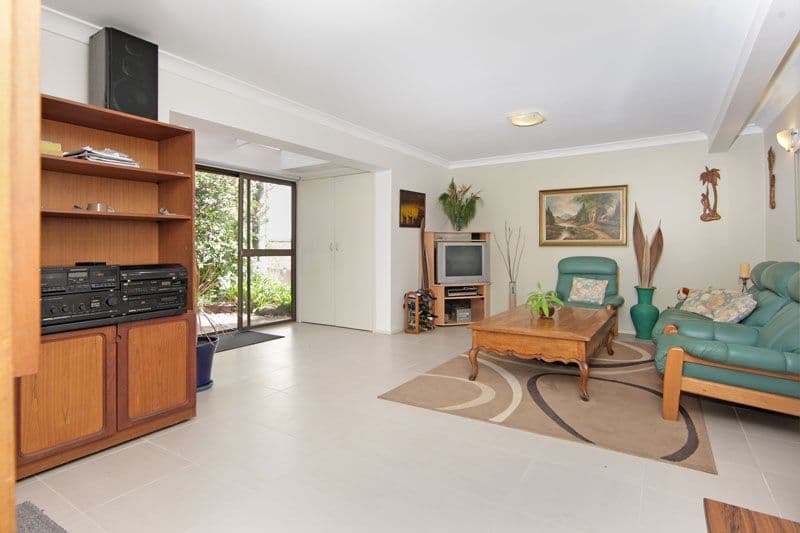 1  Jonathon Close, BATEAU BAY NSW 2261, Bateau Bay - Thumbnail 6