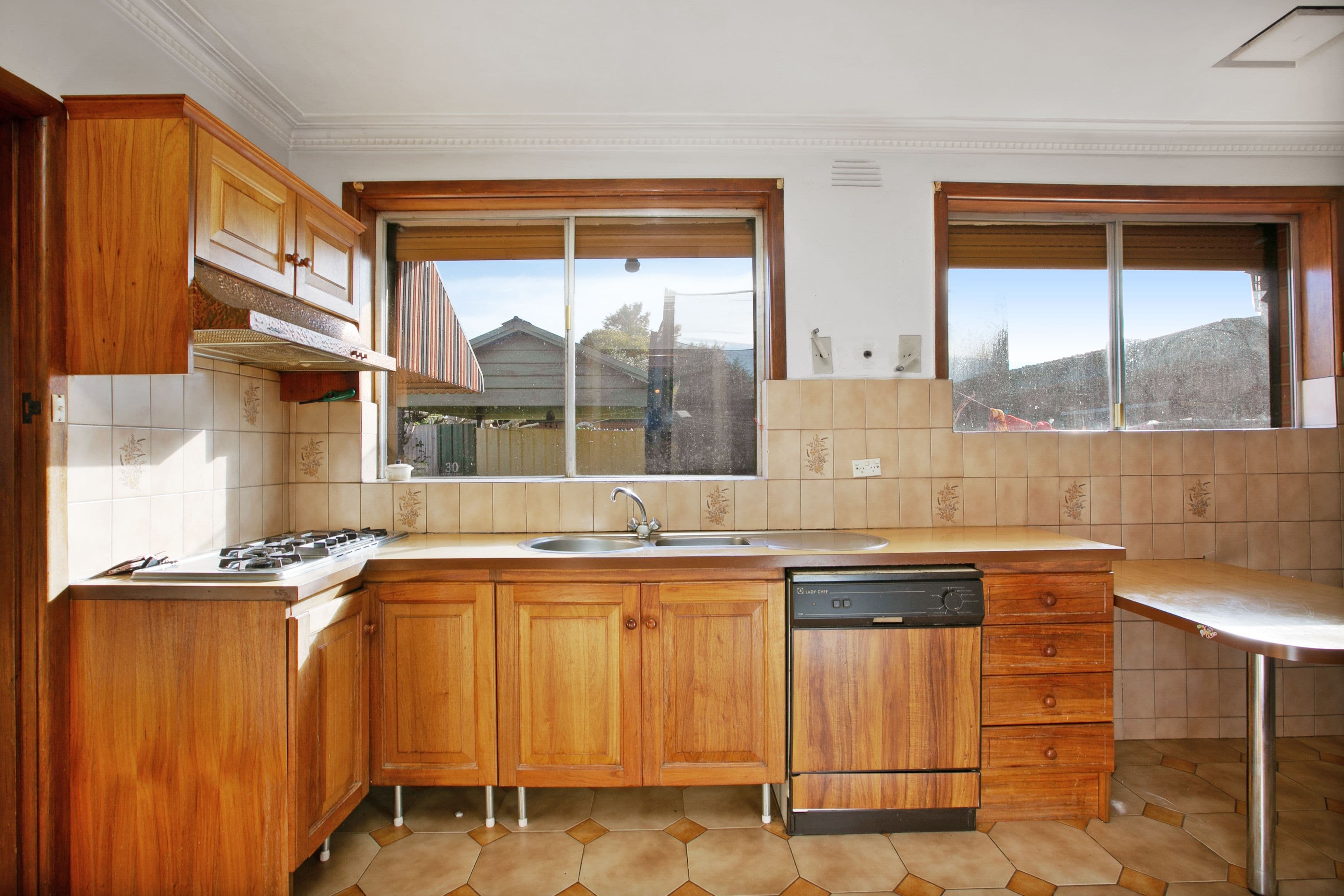 96 Curtin Avenue, Lalor VIC 3075, Lalor - Thumbnail 4