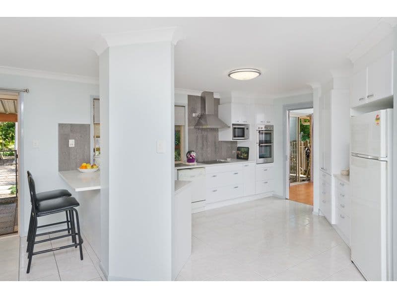 39 Weston Drive, BUNYA QLD 4055, Bunya - Thumbnail 4