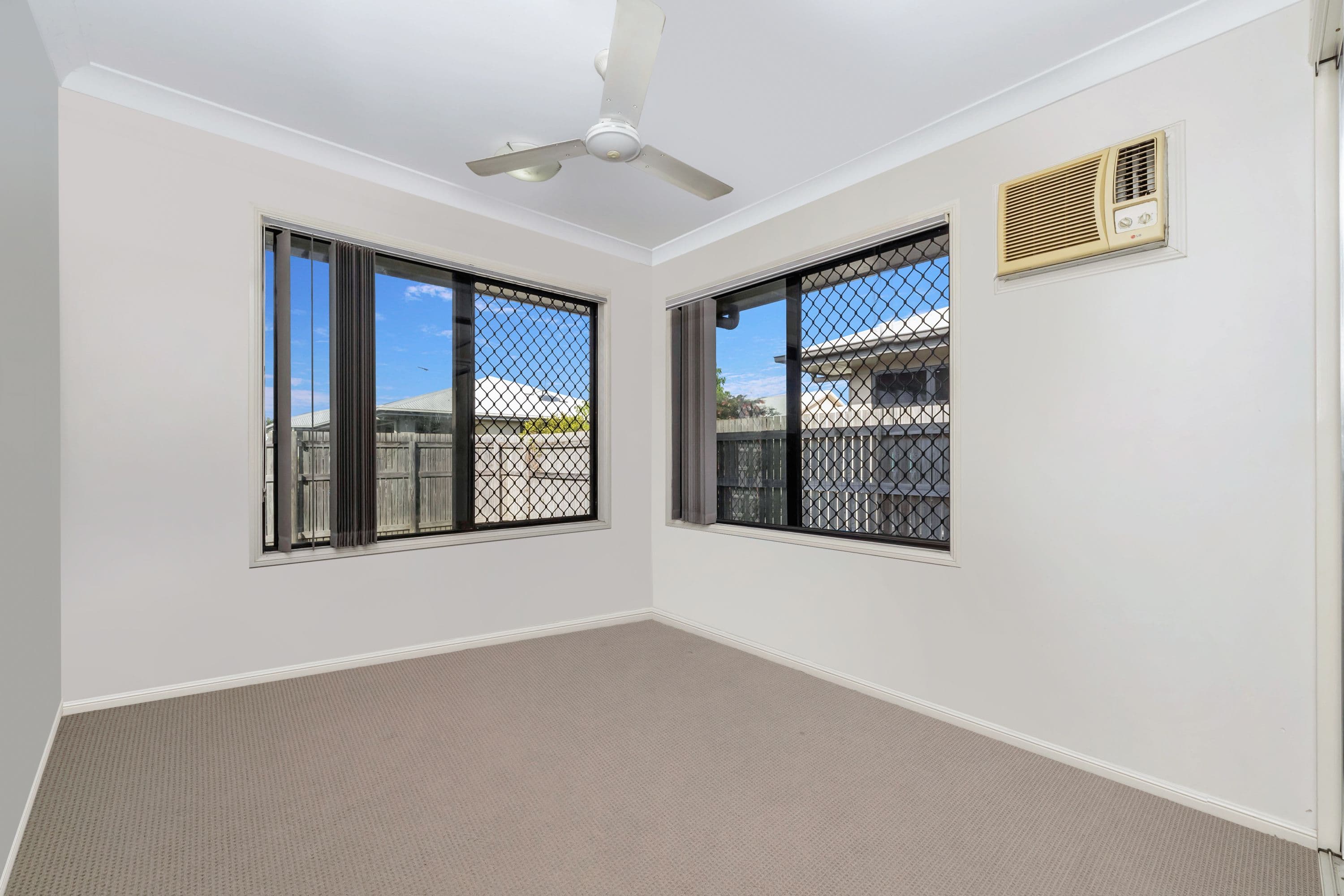 16 Peregrine Avenue, Kelso QLD 4815, Kelso - Thumbnail 7