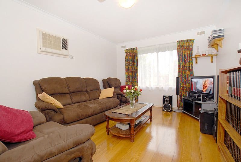 4 Jillian Street, DANDENONG NORTH VIC 3175, Dandenong North - Thumbnail 3
