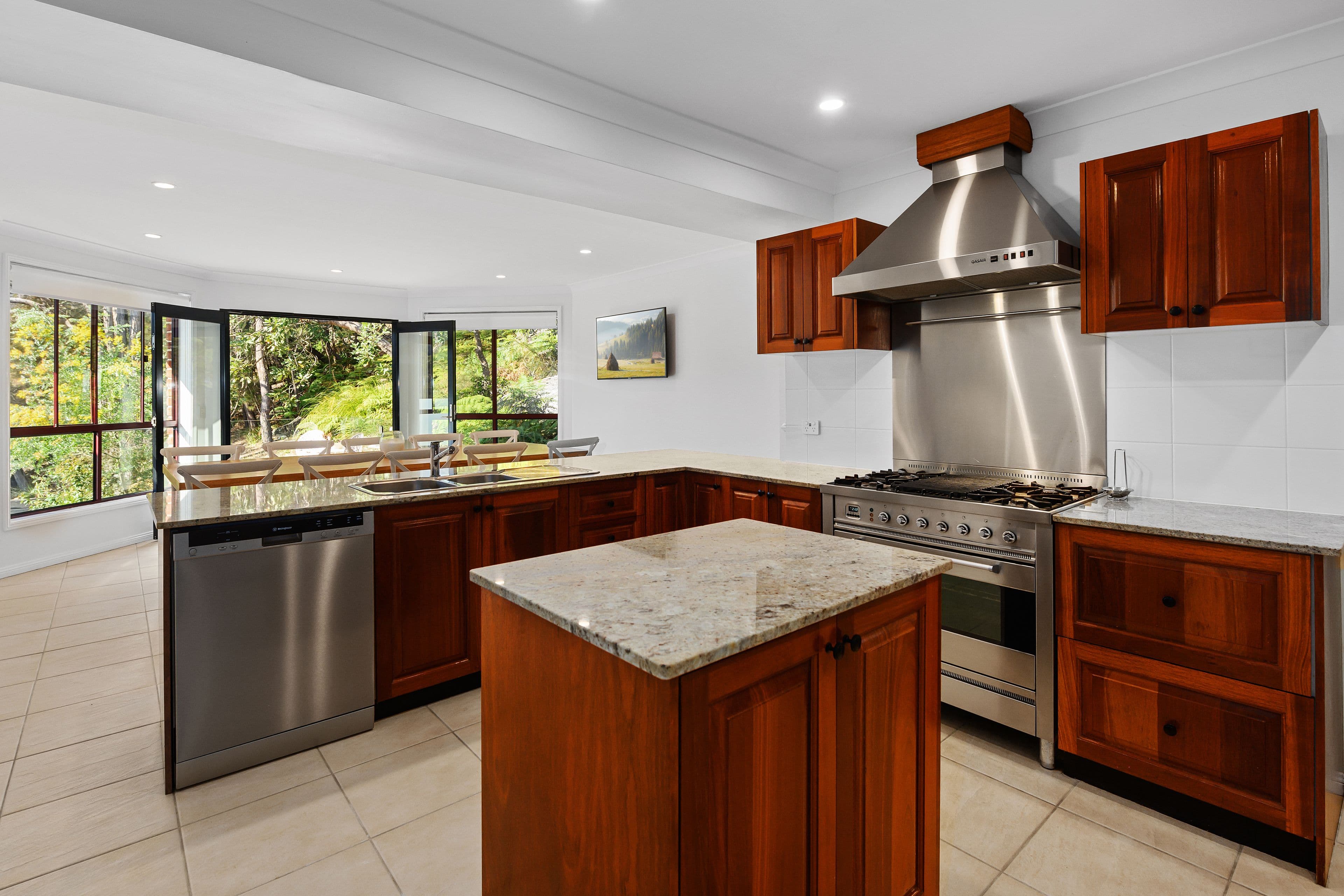 12 The Outlook, Hornsby Heights NSW 2077, Hornsby Heights - Thumbnail 3