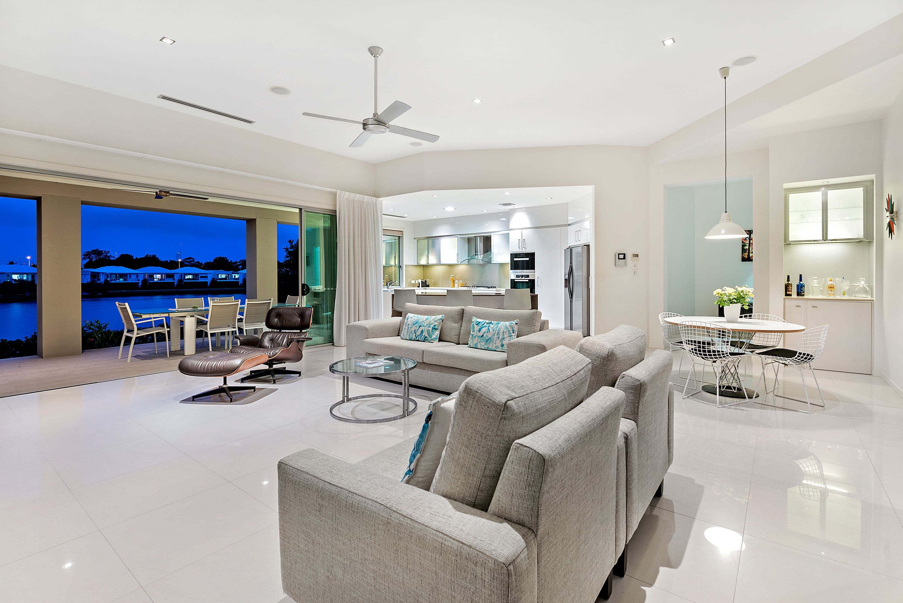 5069 Emerald Island Drive, Carrara QLD 4211, Carrara - Thumbnail 3