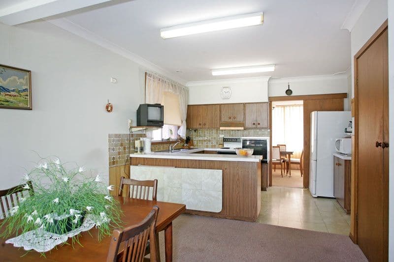 30 Curzon Avenue, BATEAU BAY NSW 2261, Bateau Bay - Thumbnail 2