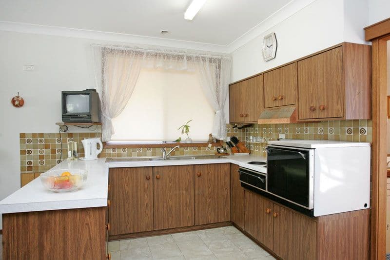 30 Curzon Avenue, BATEAU BAY NSW 2261, Bateau Bay - Thumbnail 5