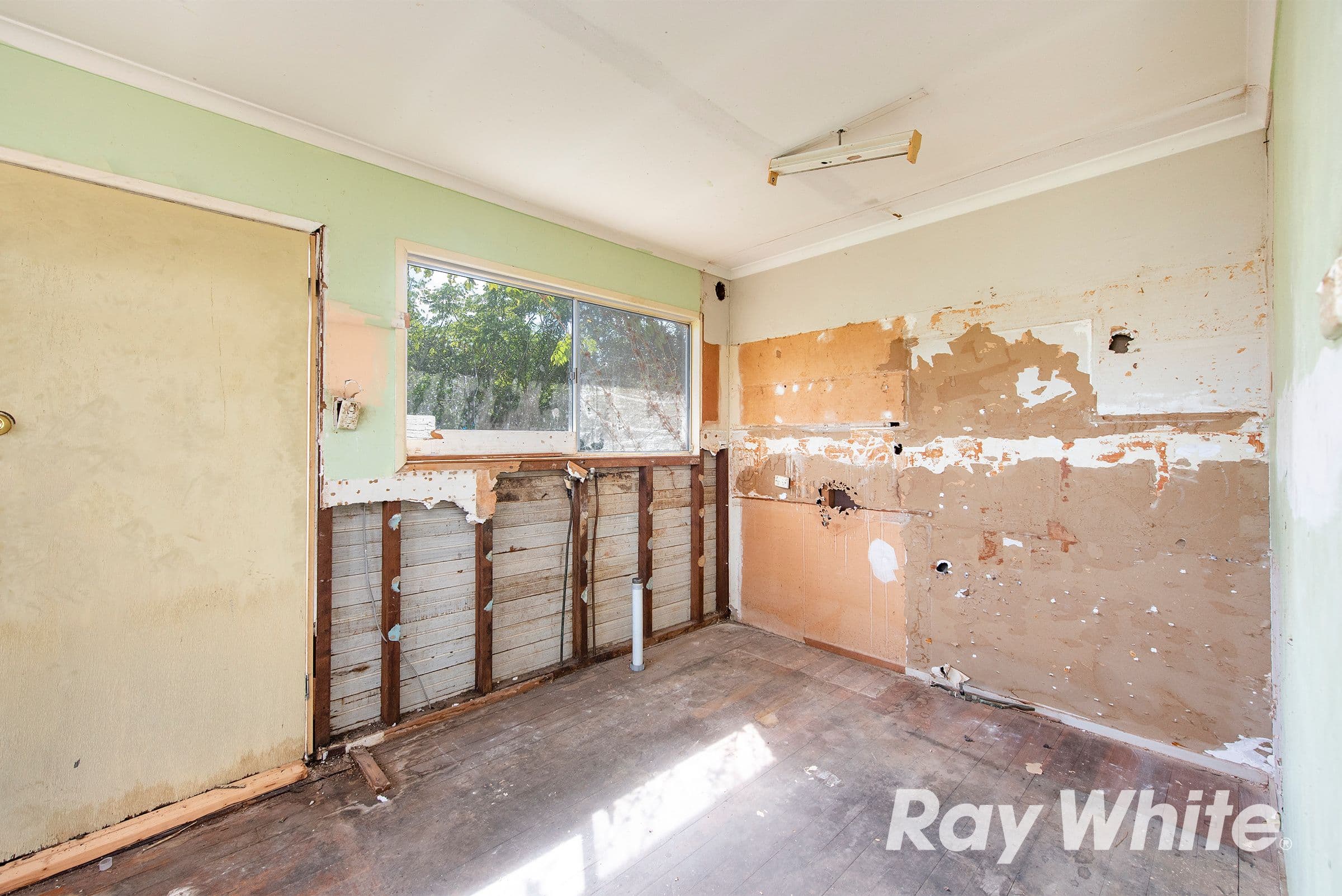 29 Alexander Street, Woodridge QLD 4114, Woodridge - Thumbnail 4