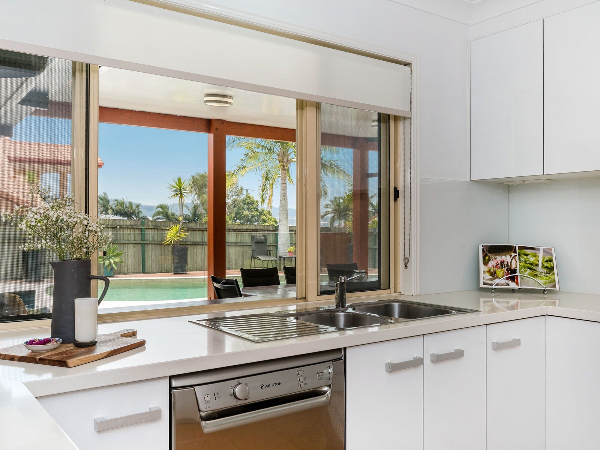 16 Regency Place, Carindale QLD 4152, Carindale - Thumbnail 4