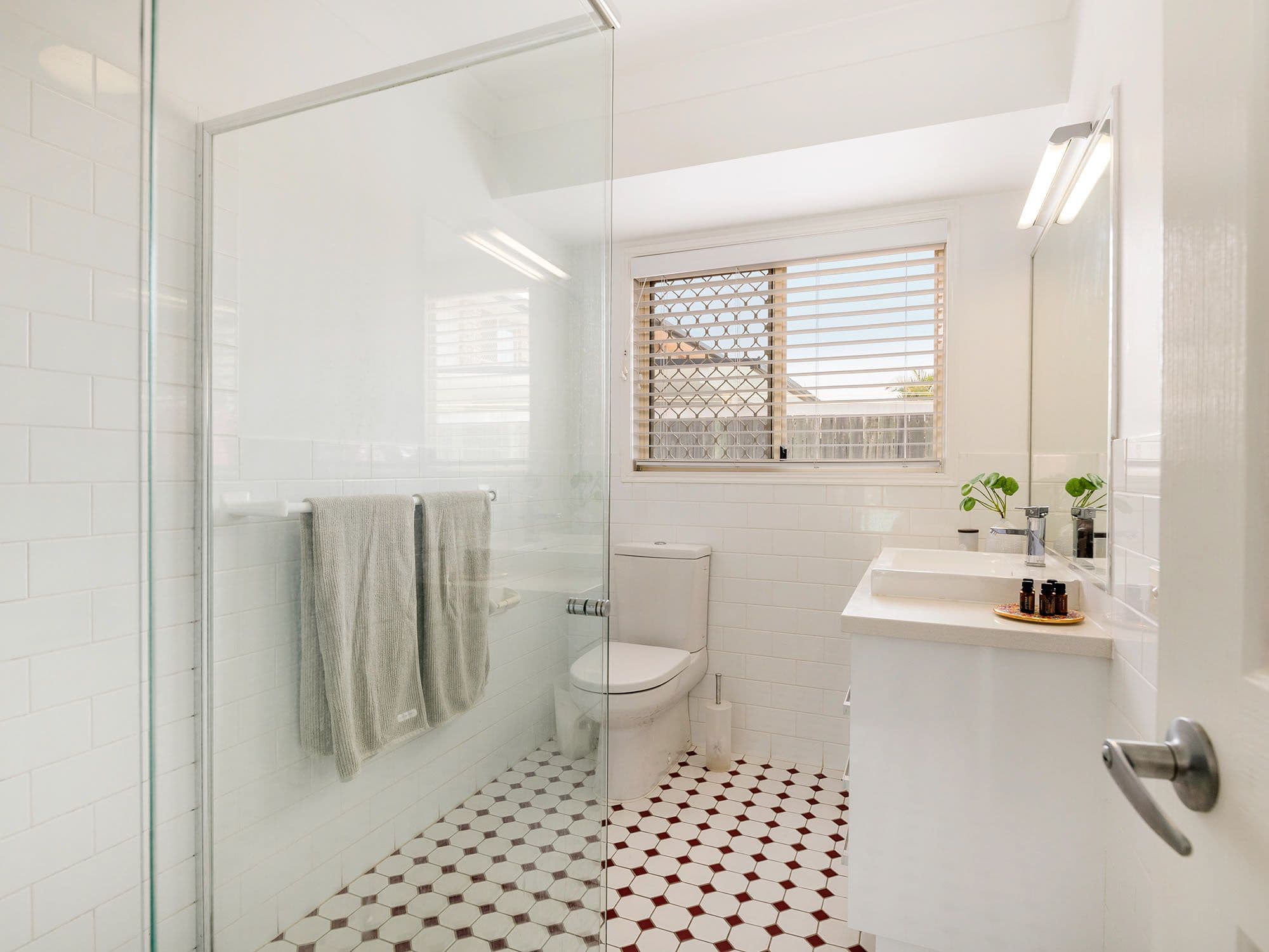 16 Regency Place, Carindale QLD 4152, Carindale - Thumbnail 8