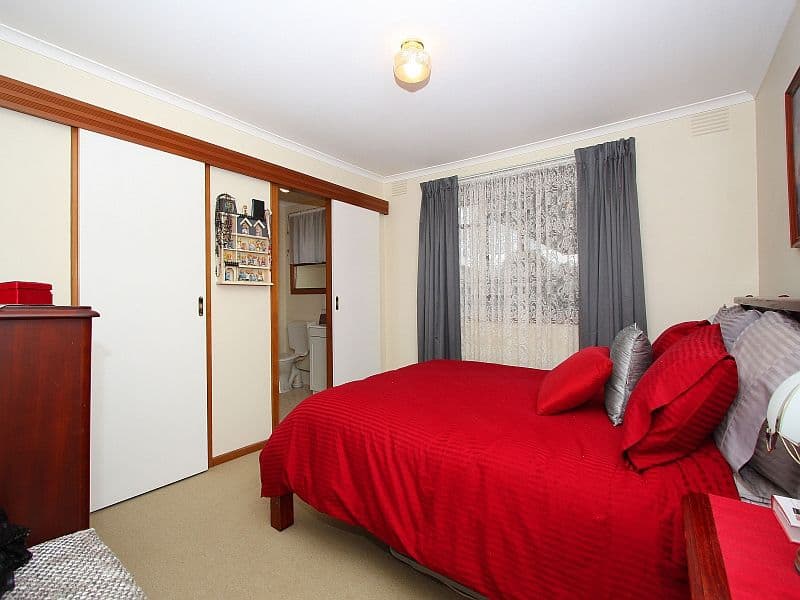 17 Strickland Avenue, MILL PARK VIC 3082, Mill Park - Thumbnail 6