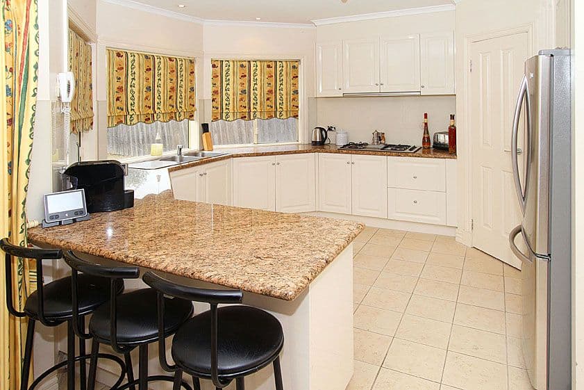 8 Ovington Court, MILL PARK VIC 3082, Mill Park - Thumbnail 2
