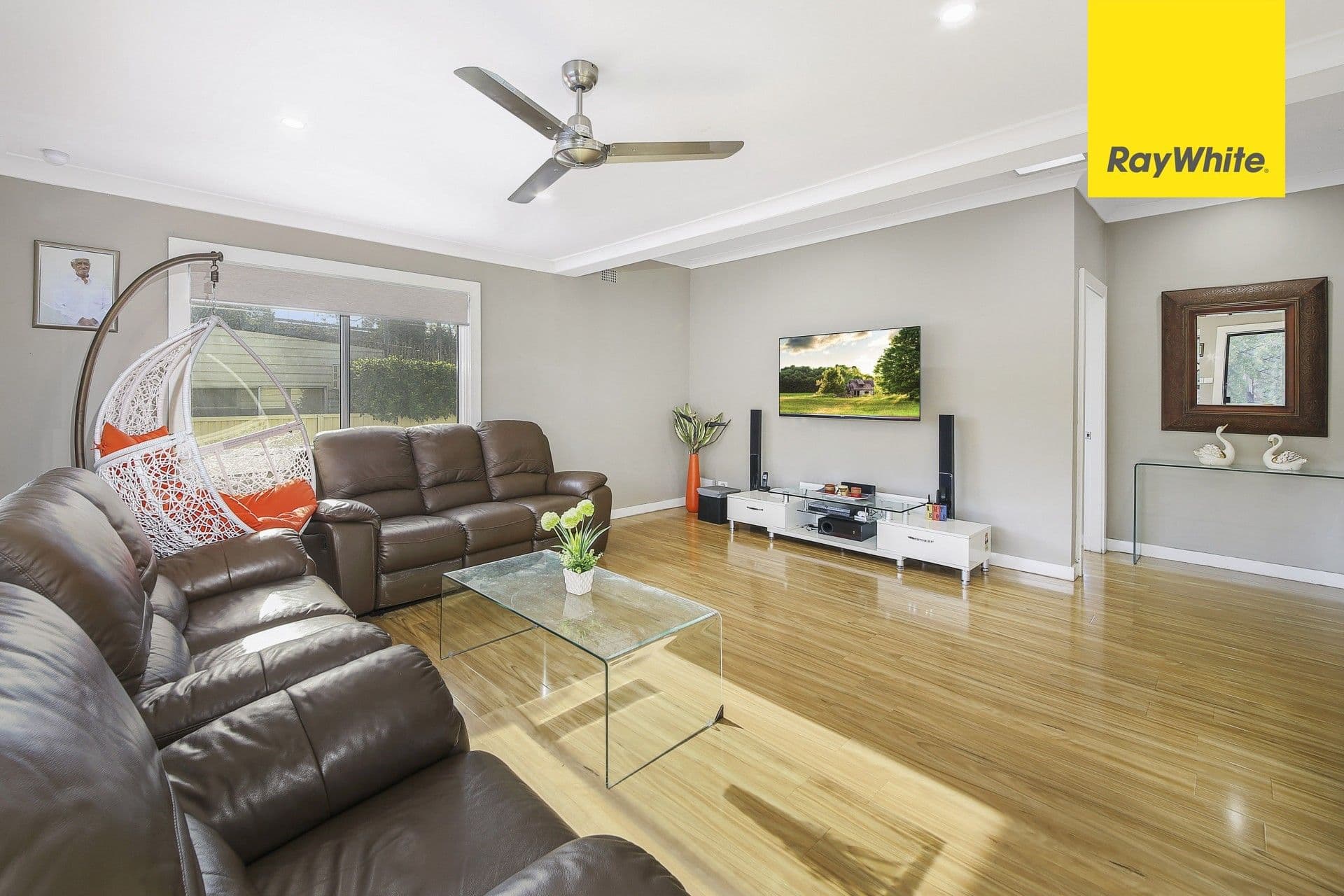 39 Coghlan Crescent, Doonside - Thumbnail 3