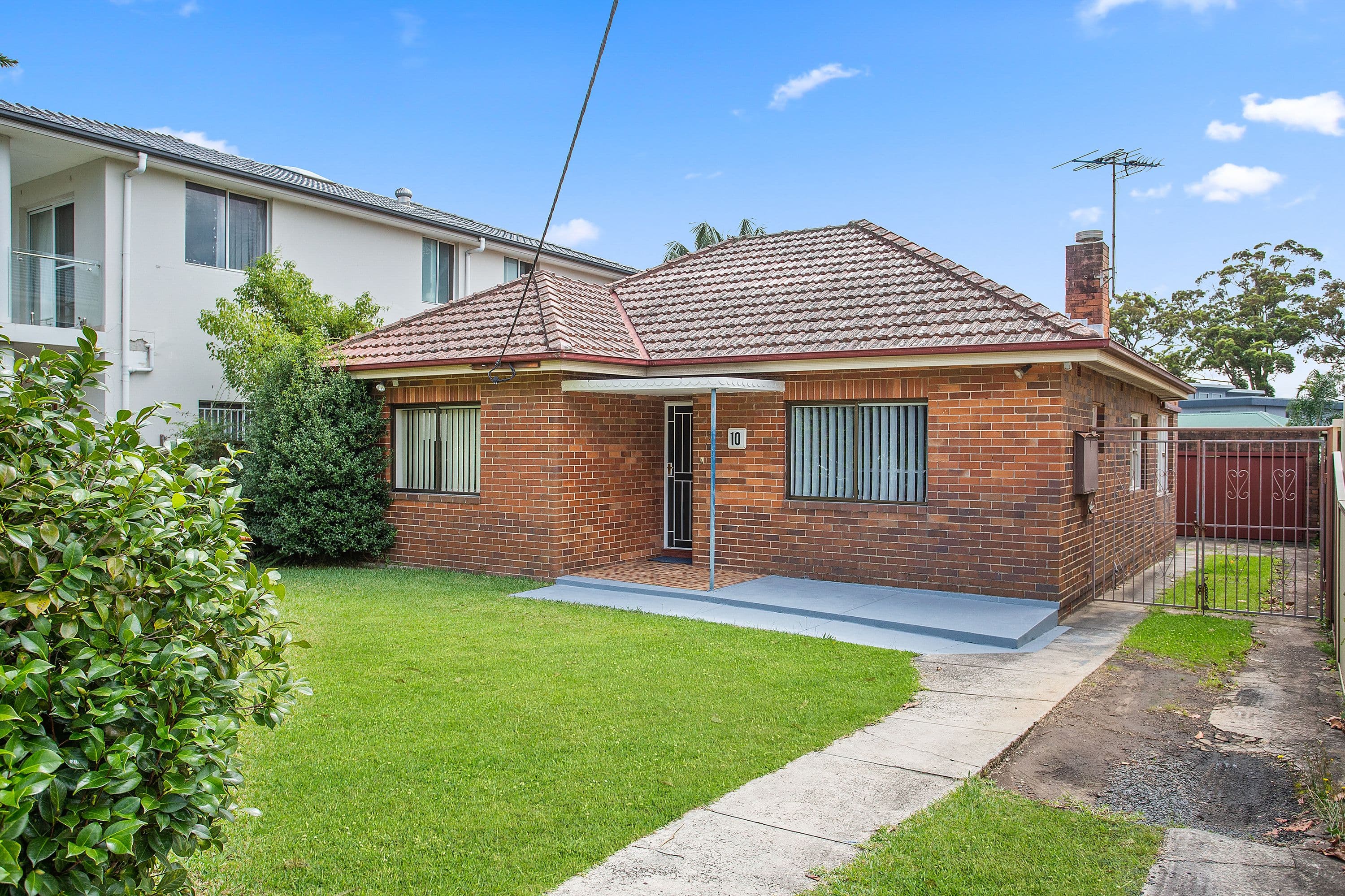 10 Fleming Street, Beverly Hills NSW 2209, Beverly Hills - Image 1