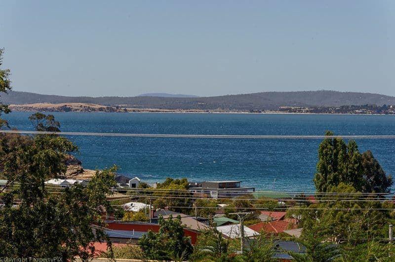 1 Gourlay Street, BLACKMANS BAY TAS 7052, Blackmans Bay - Thumbnail 3