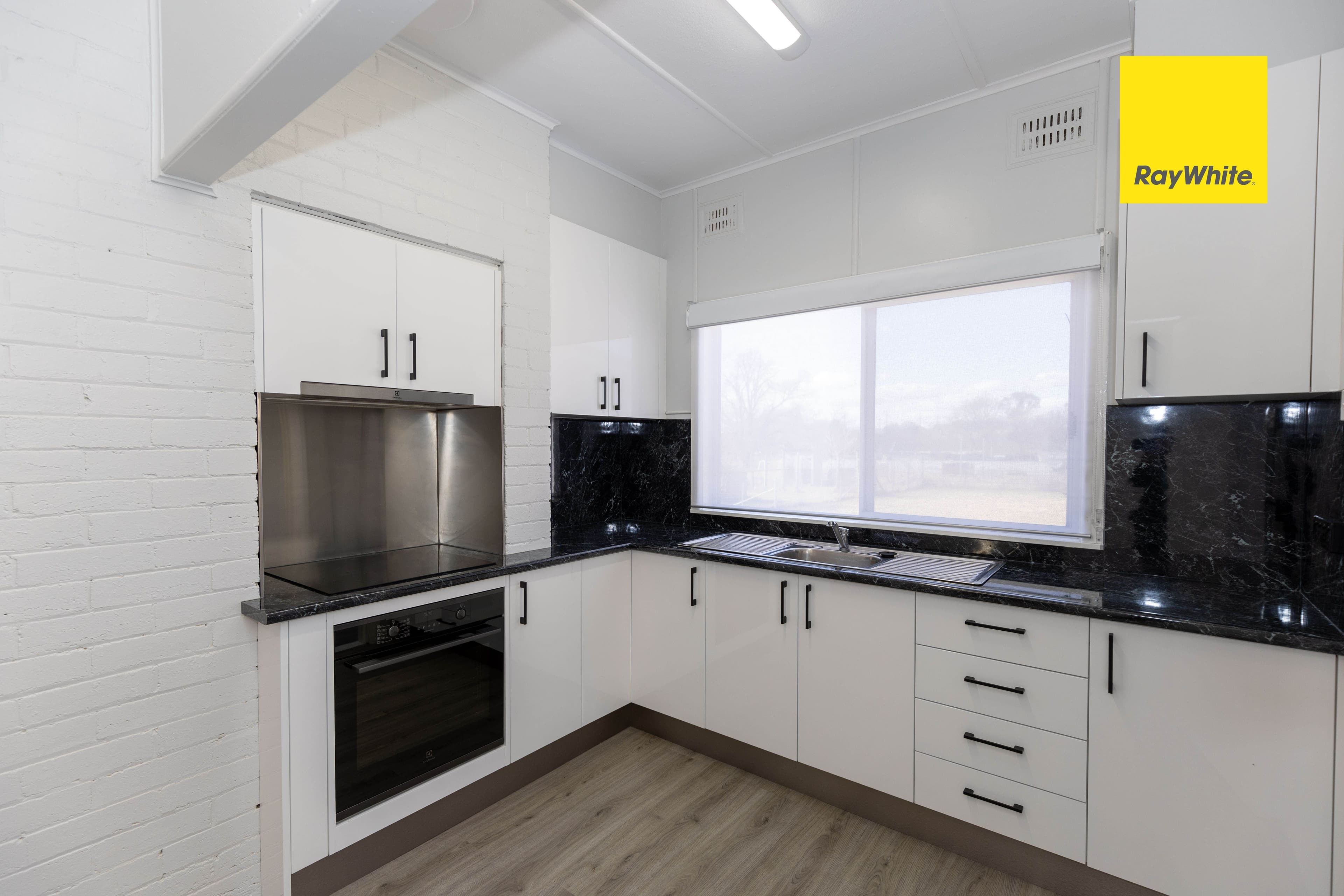 4 Bombelli Street, Bundarra NSW 2359, Bundarra - Thumbnail 2