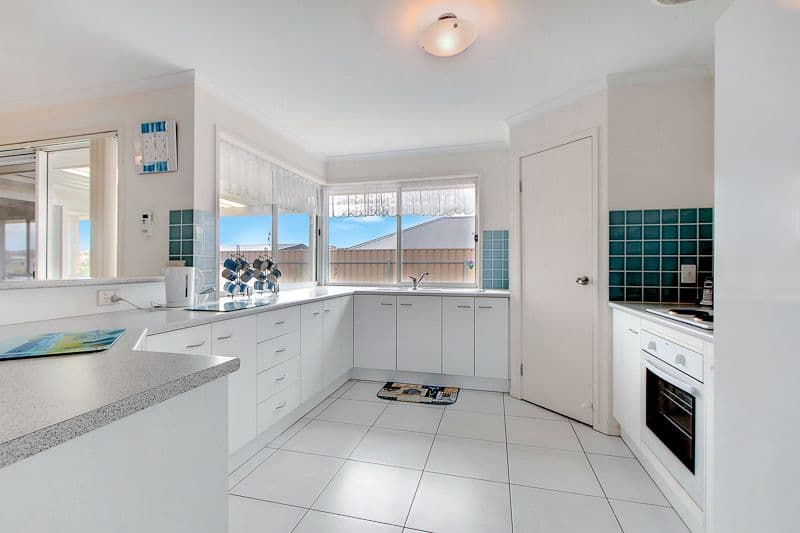 16 Kingston Circuit, Seaford Rise SA 5169, Seaford Rise - Thumbnail 2