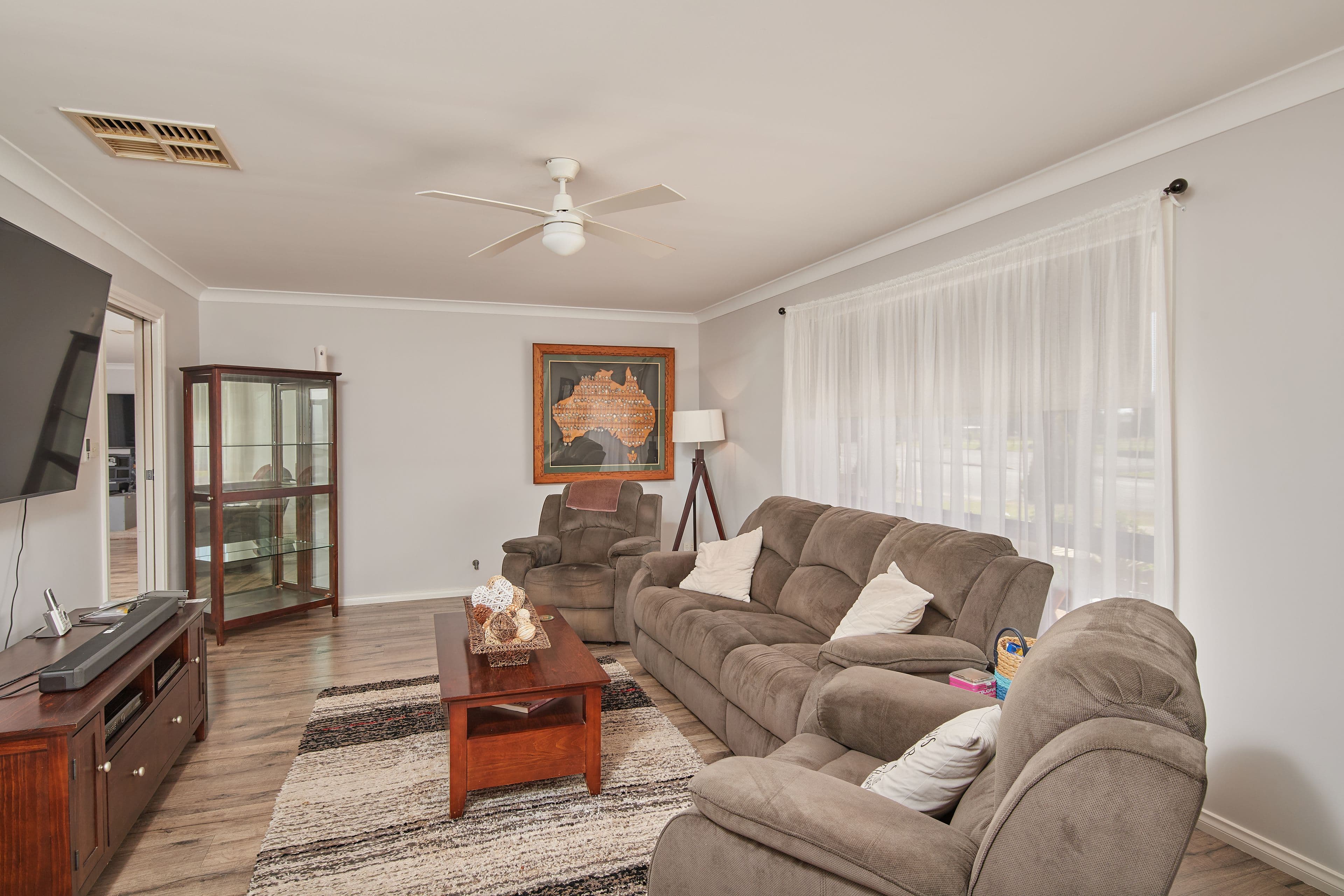 74 Lewis Street, Coolamon NSW 2701, Coolamon - Thumbnail 4