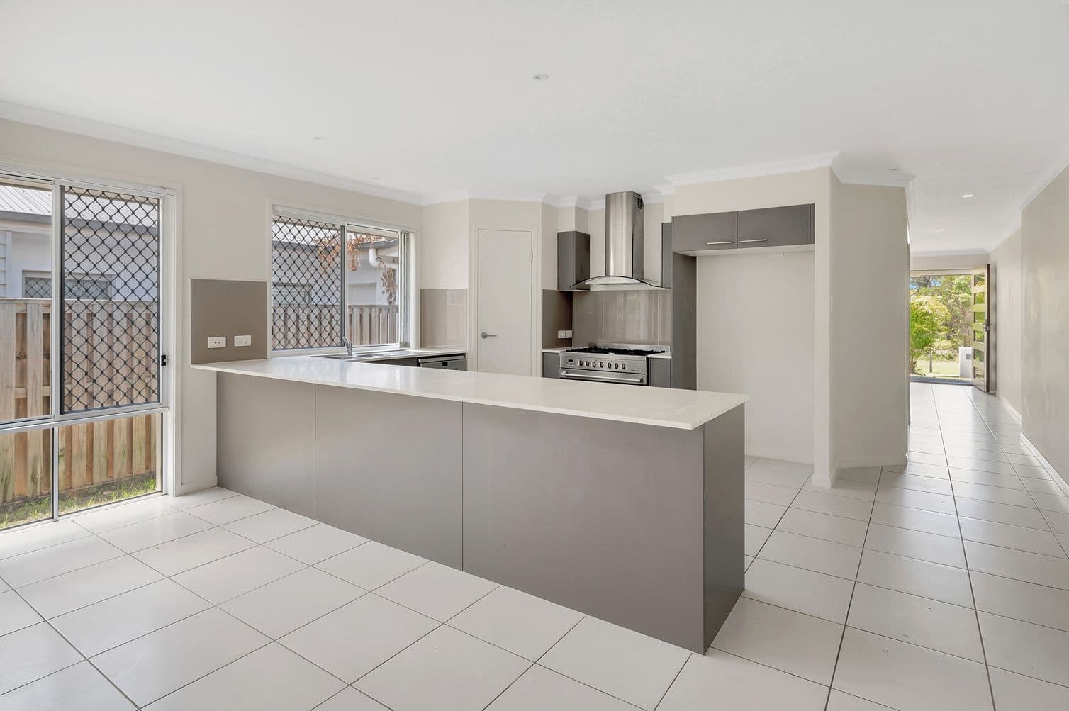 9 Jindalba Drive, Coomera QLD 4209, Coomera - Thumbnail 3