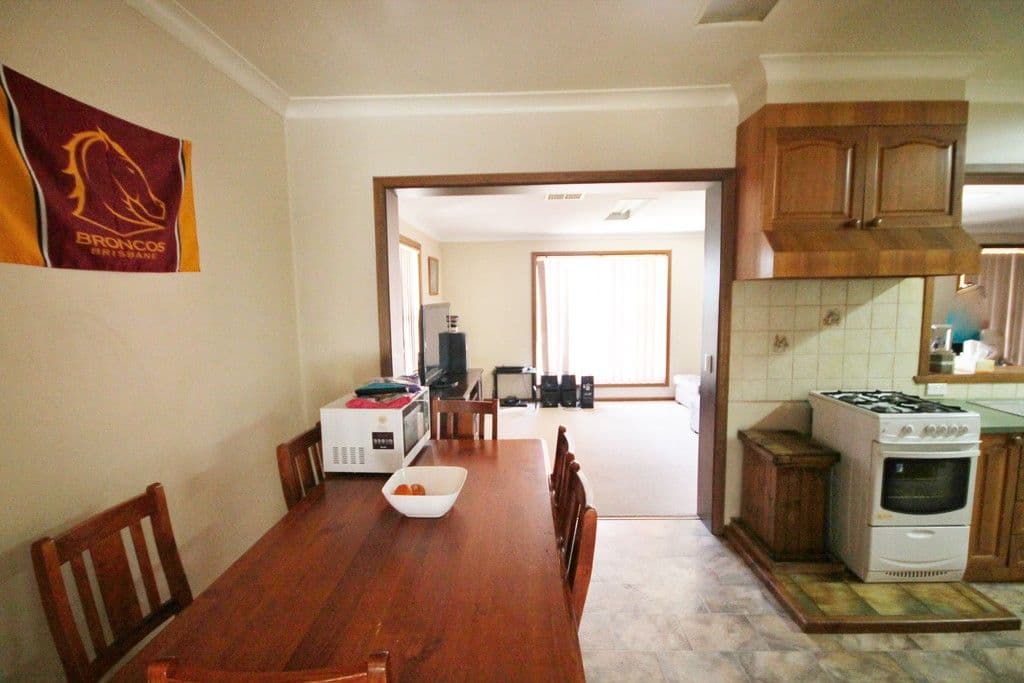 20 Prospect Street, Young - Thumbnail 2
