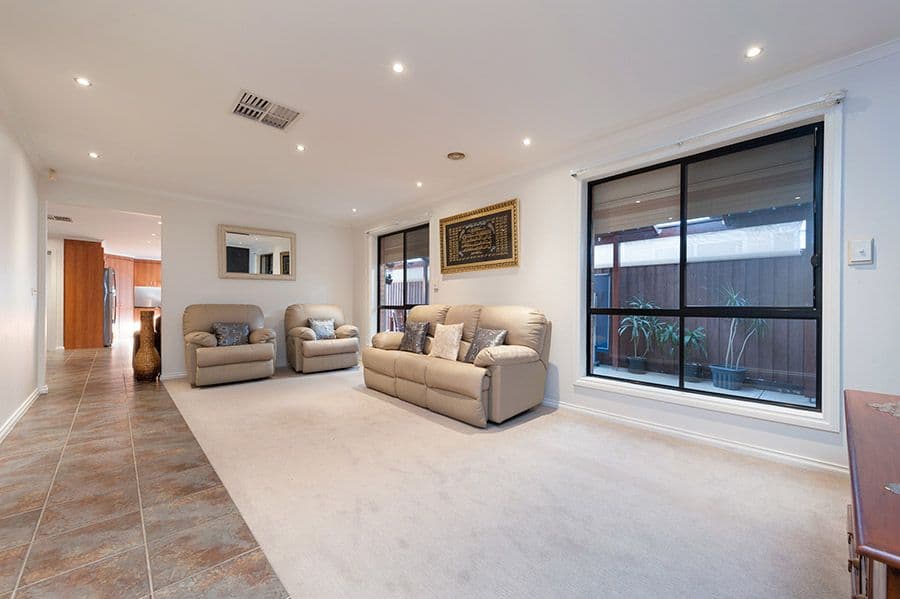 52 Statesman Avenue, Roxburgh Park VIC 3064, Roxburgh Park - Thumbnail 5